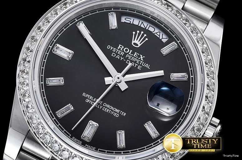 1211 Seasonal RDD0207E – DayDate 675